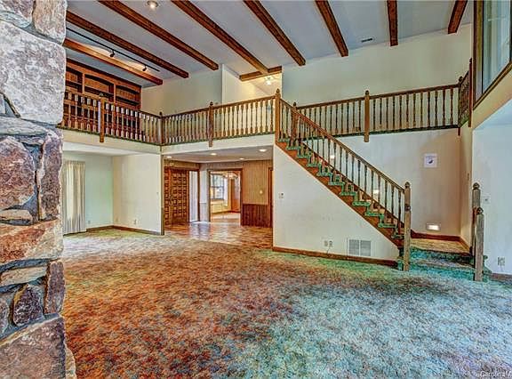 3rd image of 110 Amity Cir