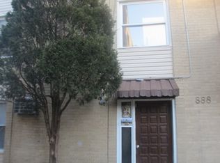 888 Piper Ln APT 1B, Prospect Heights, IL 60070