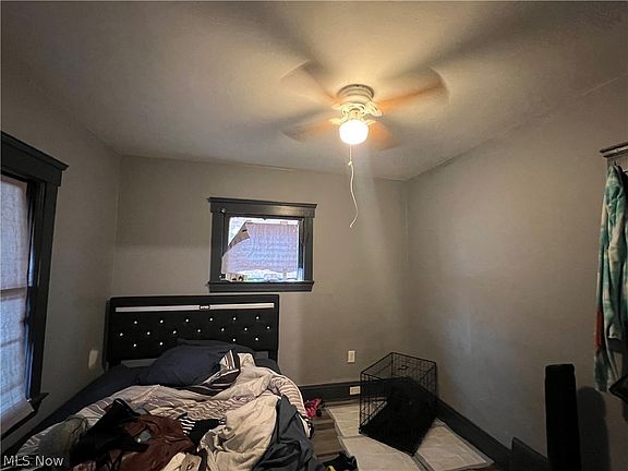 4th image of 12107 Forest Ave