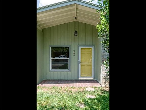 3rd image of 5808 Blythewood Dr