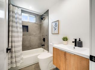 6082 W 18th St #2, Los Angeles, CA 90035