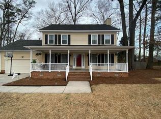 942 Moyer Rd, Newport News, VA 23608