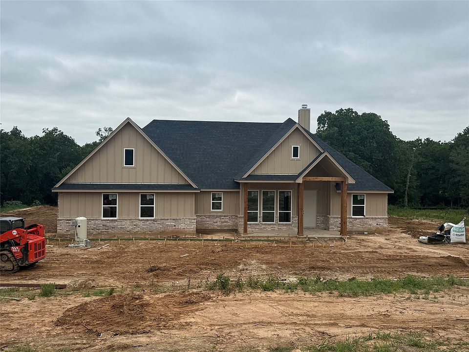 1st image of 128 Oak Springs Ln