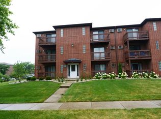 1130 Evergreen Ave APT 2A, Glendale Heights, IL 60139