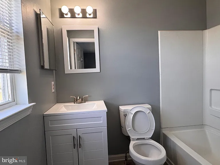658 Dairy Dr — Photo 14
