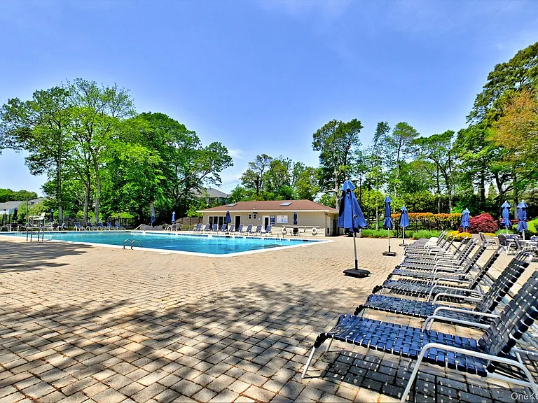 44 Fox Hill Dr — Photo 35