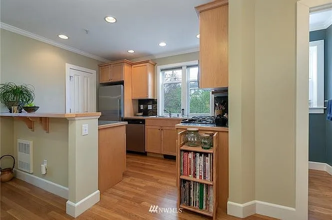 834 34th Ave — Photo 12