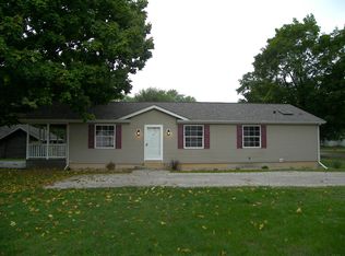 421 W 5th St, Rochester, IN 46975