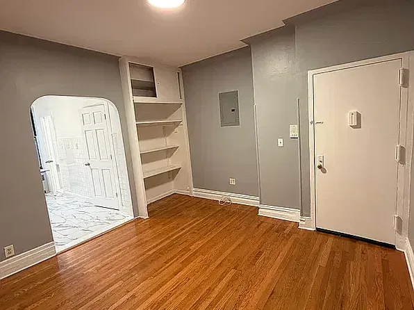 32-23 48th St #1, Astoria, NY 11103