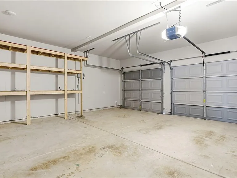 3132 Hawthorn Farm Blvd — Photo 41