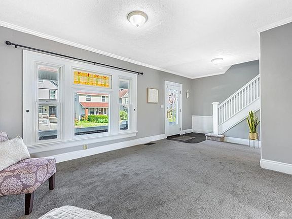 4th image of 718 Carlisle Ave