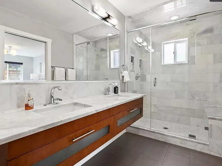 180 Ivanhoe St — Photo 17