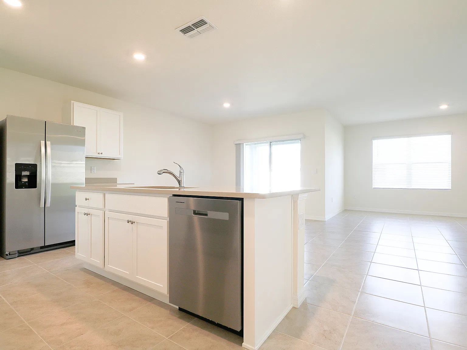 4 bed, 1828 sqft, $2,000 — Photo 4