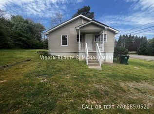621 Stewart St, Carrollton, GA 30117