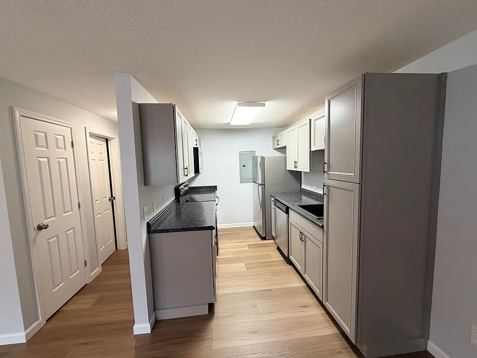 204 Mechanic St #37