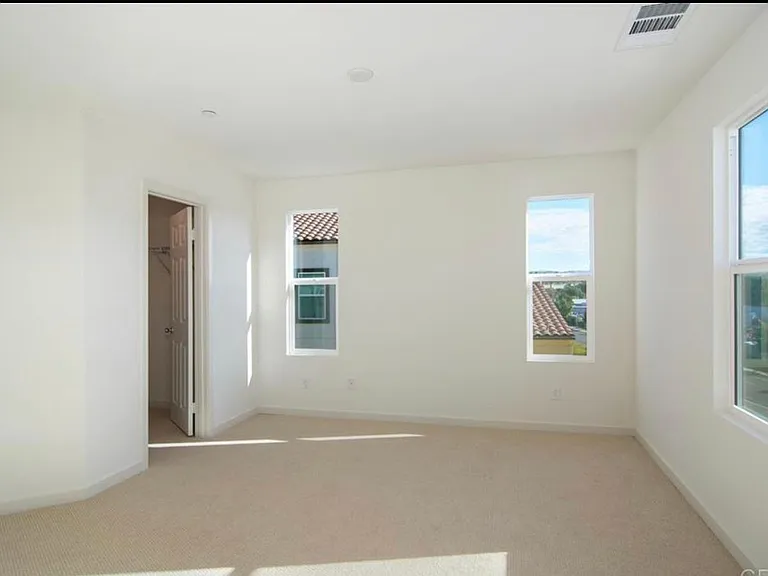 415 E Mission Villas Rd — Photo 13