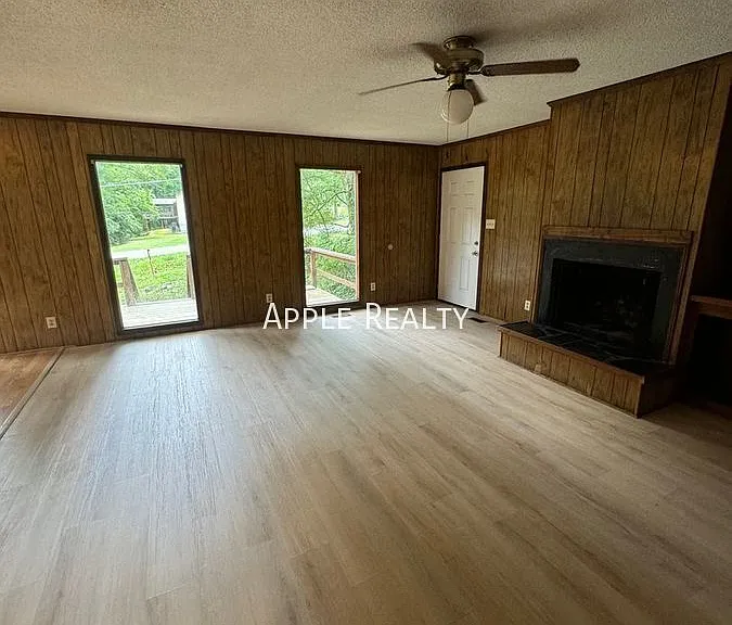 925 Fleming Dr — Photo 18