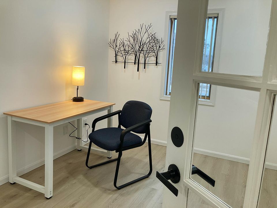 2nd image of 602 1st St E #1