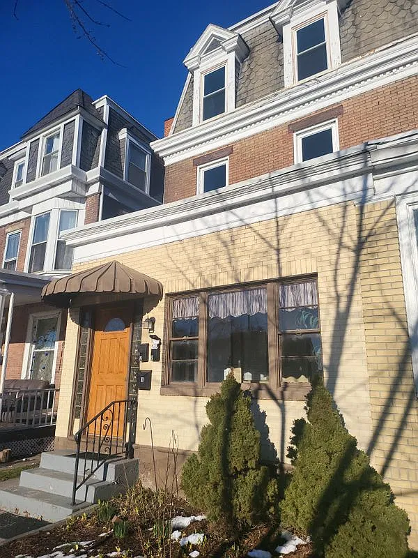 1 bed, 1.0 bath, 1100 sqft, $1,280 — Photo 1