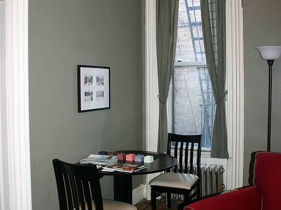 3rd image of 496 Bergen St APT 4