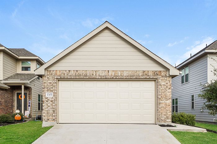 1st image of 10451 Green Br