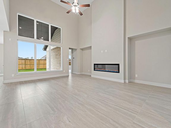 3rd image of 221 Silver Sage Ct