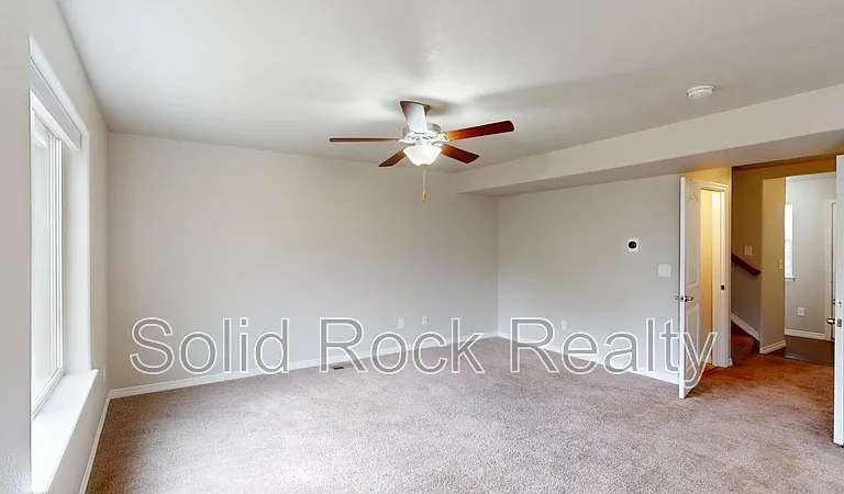 5323 Pabst Dr — Photo 6