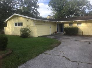 2101 Red Bridge Ter, Kansas City, MO 64131