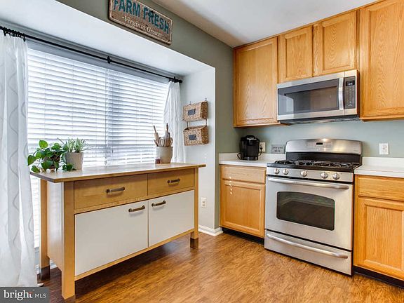 4th image of 12032 Country Mill Dr