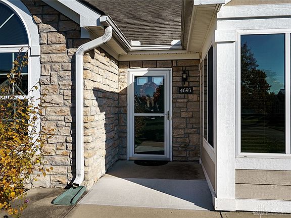 3rd image of 4693 Cobblestone Dr