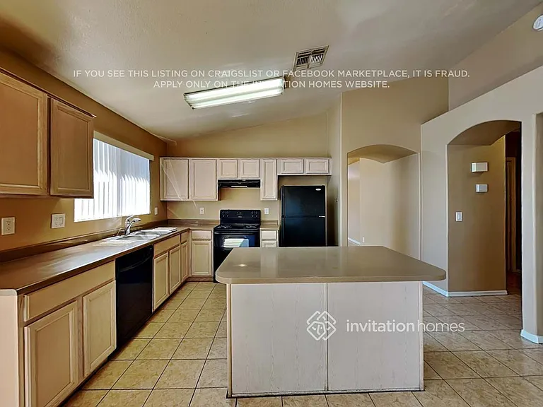 16631 N 23rd Pl — Photo 7