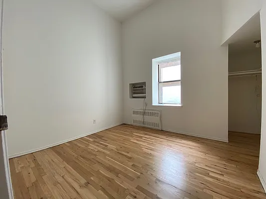 Rented by City Connections Realty | media 11