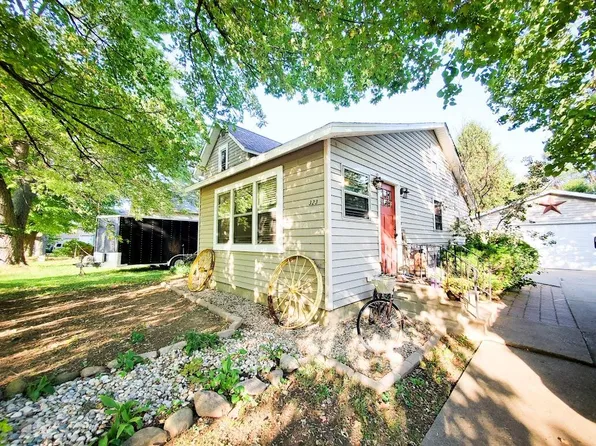 323 Potter St, Cement City, MI 49233