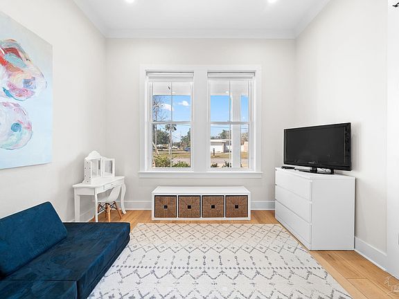 5th image of 1601 E Hatton St