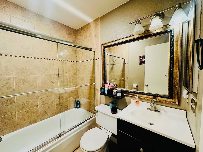 952 La Barbera Dr — Photo 12