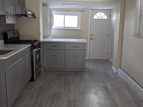 5th image of 137 Gladstone St