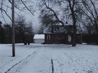 2357 Berg Rd, West Seneca, NY 14218