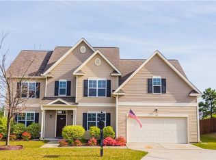 351 Highgrove Dr, Spring Lake, NC 28390