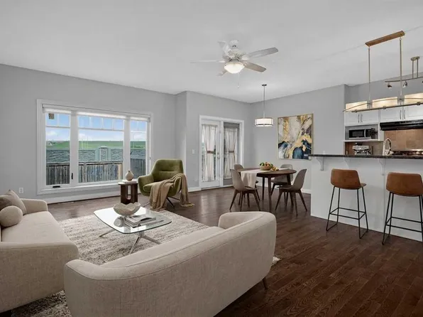 103 NE Bridle Estates Mews SW, Calgary, AB T2Y 5A8