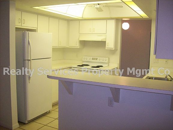 2nd image of 302 NE 18th Pl
