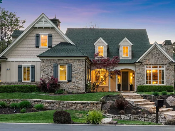 56 Hidden Oaks Dr, Lafayette, CA 94549