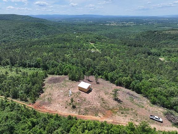 4th image of 918 Black Bear Ln