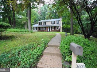 2680 Terwood Hill Dr, Willow Grove, PA 19090