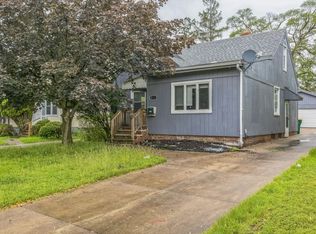 5185 Clement Ave, Maple Heights, OH 44137