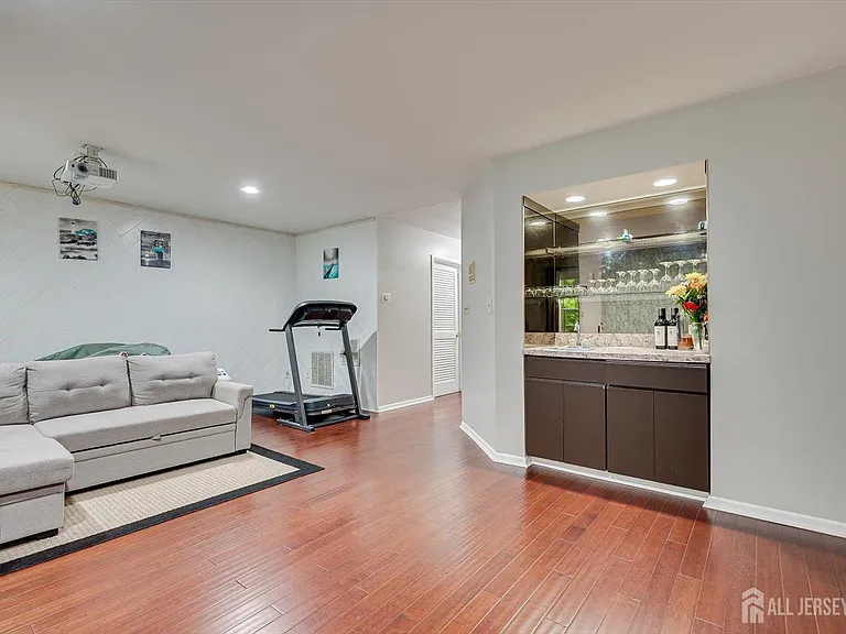 4506 Stonehedge Rd — Photo 44