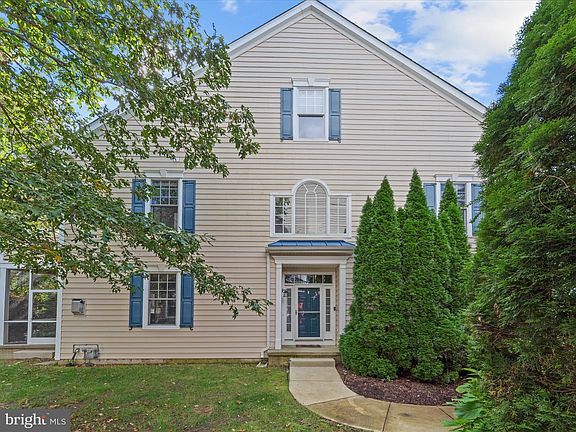 3rd image of 18756 Bethpage Dr Unit 17B
