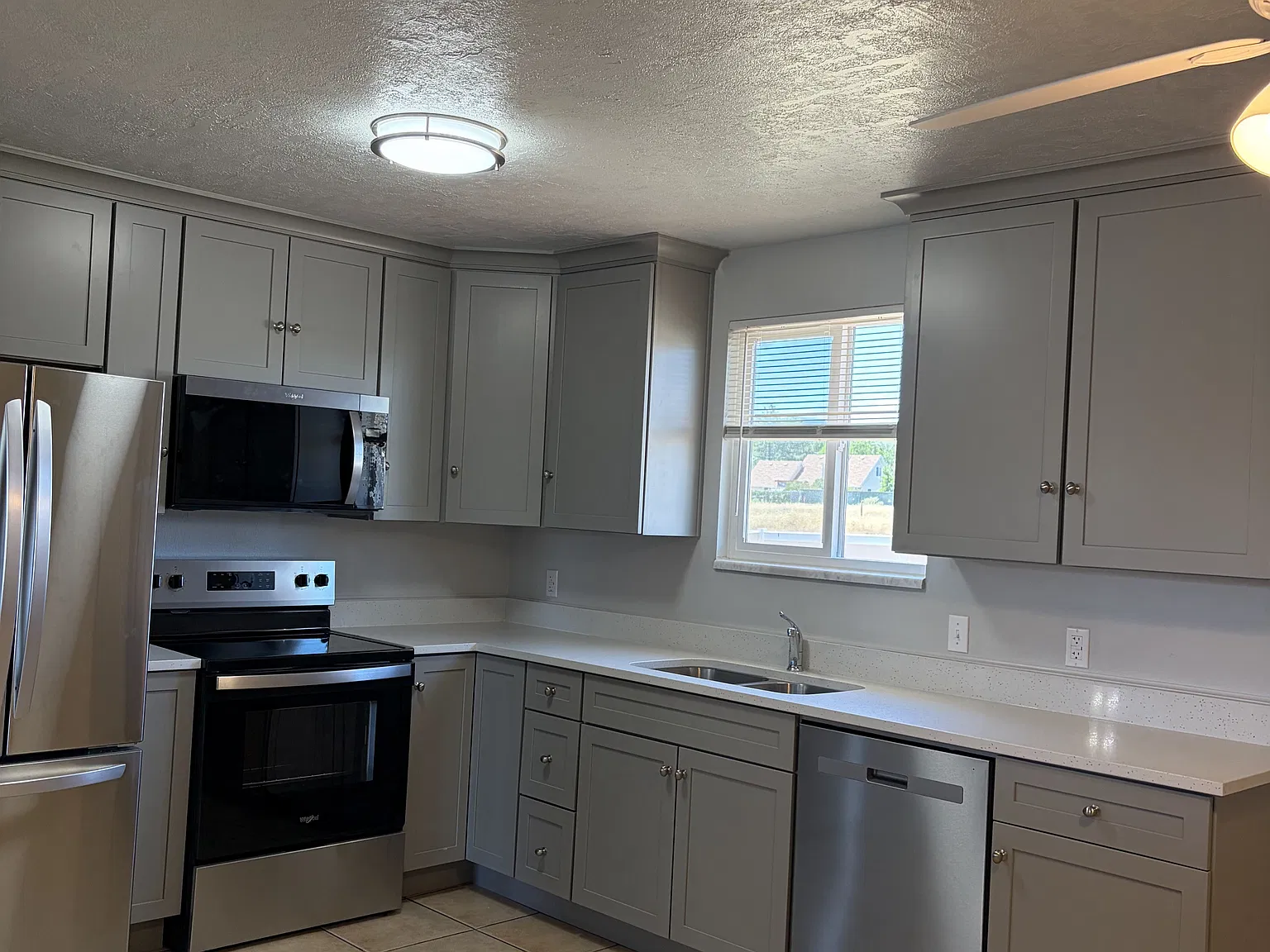 5 bed, 1500 sqft, $2,150 — Photo 2
