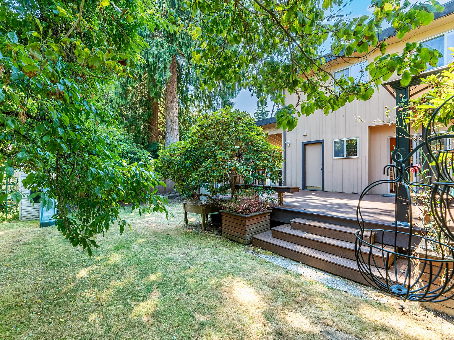 4 bed, 2510 sqft, $4,700 — Photo 4