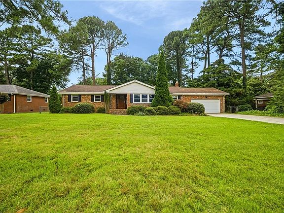 3rd image of 653 Edwin Dr