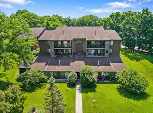 3107 Harbor Village Rd APT 1, Middleton, WI 53562